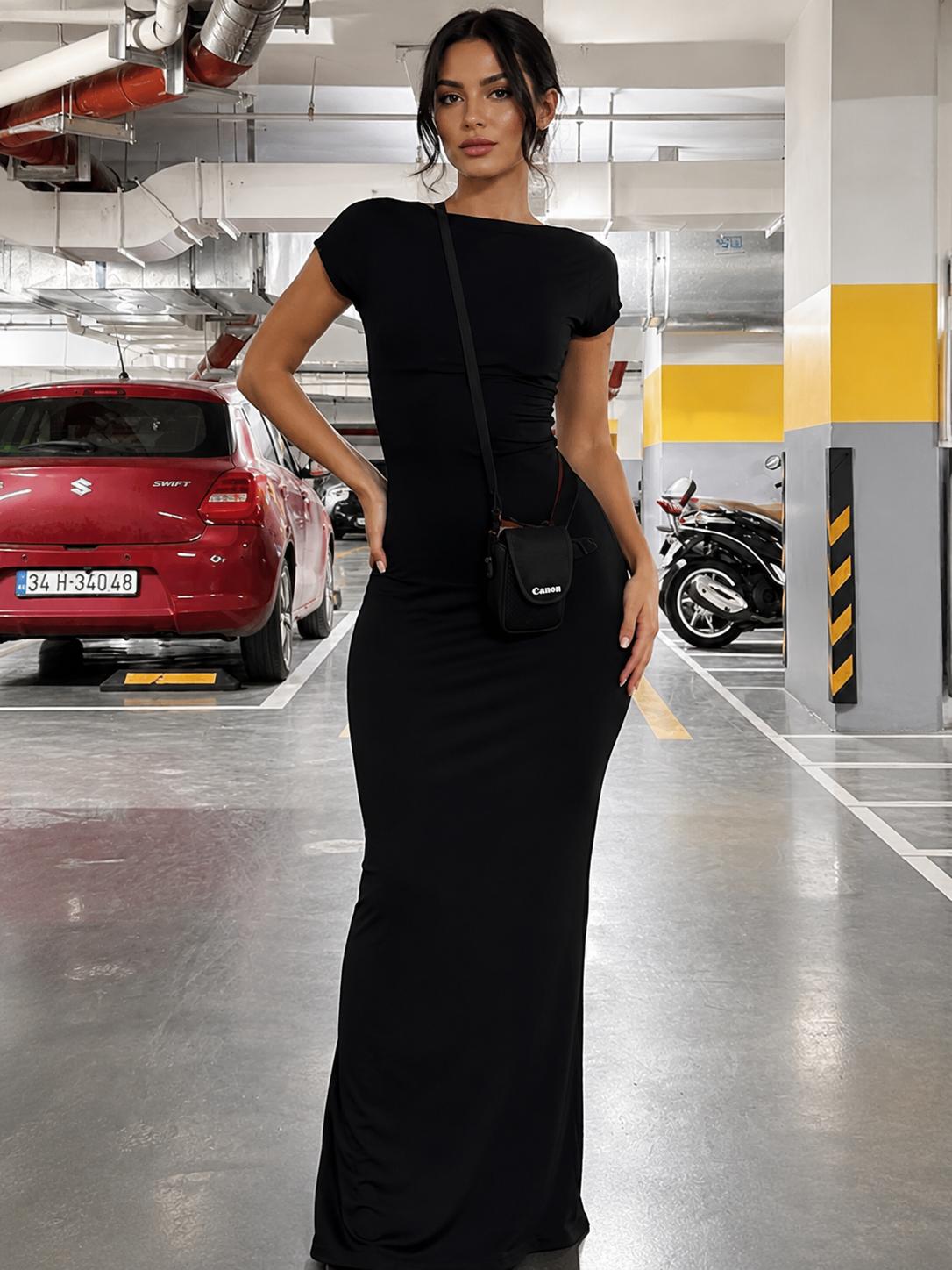 Robe Longue Élégance Noire – Manches courtes, Dos Nu & Silhouette Sculptante