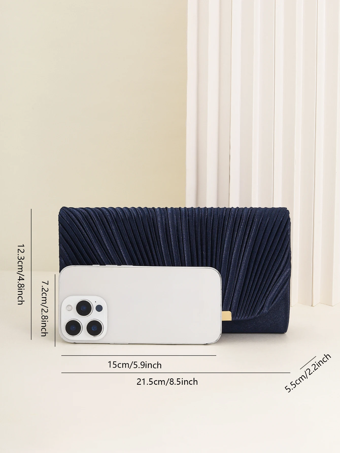 Pochette Plissée Élégance petit sac carré avec chaîne, design plissé, adapté aux fêtes, mariages, bals de fin d'année, banquets