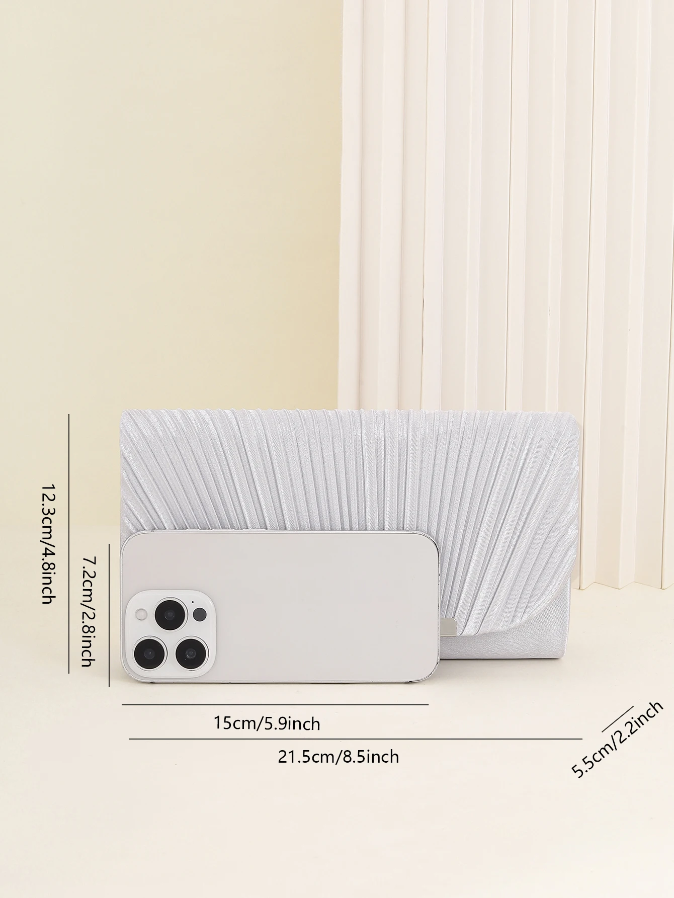 Pochette Plissée Élégance petit sac carré avec chaîne, design plissé, adapté aux fêtes, mariages, bals de fin d'année, banquets