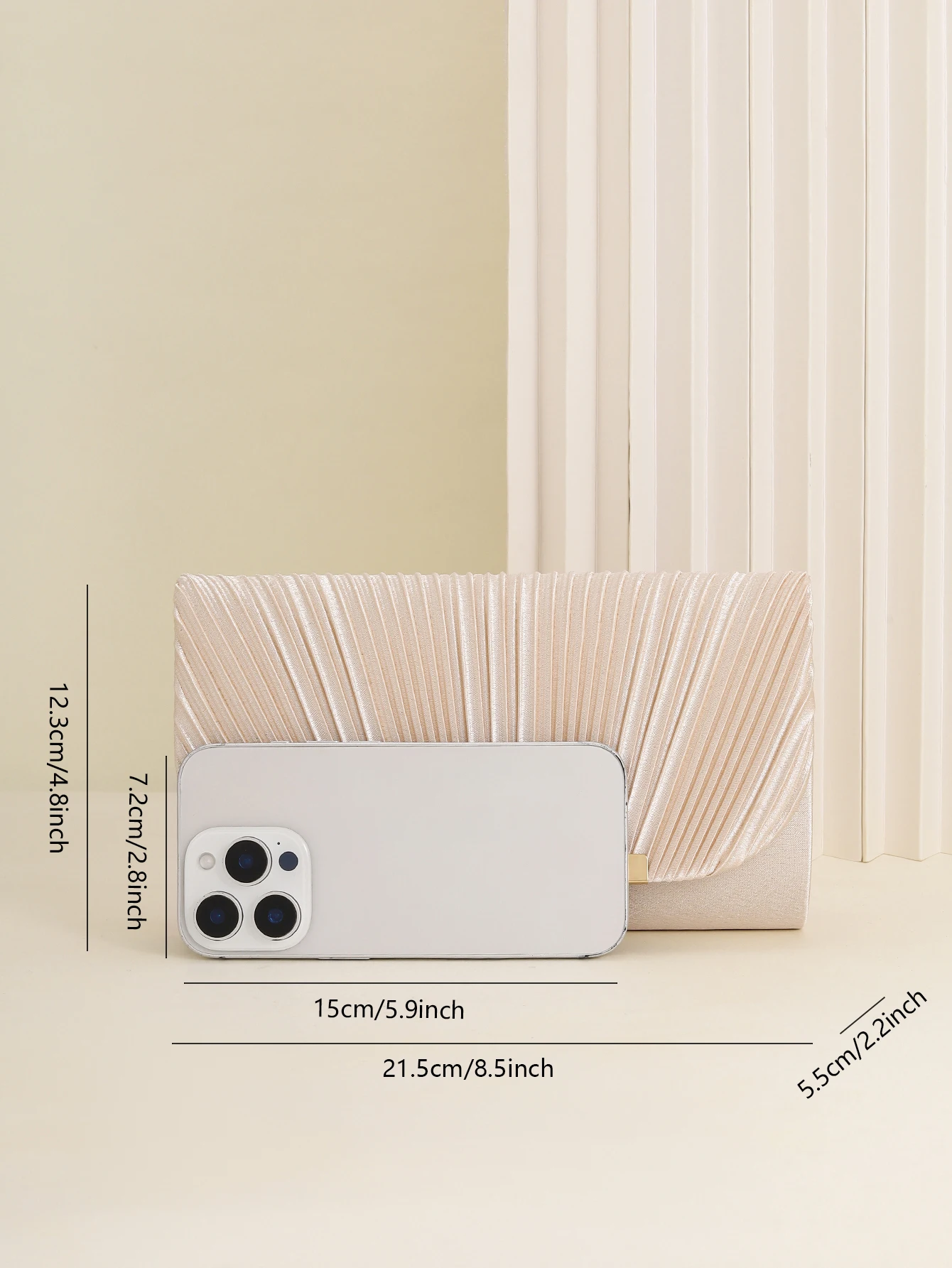 Pochette Plissée Élégance petit sac carré avec chaîne, design plissé, adapté aux fêtes, mariages, bals de fin d'année, banquets