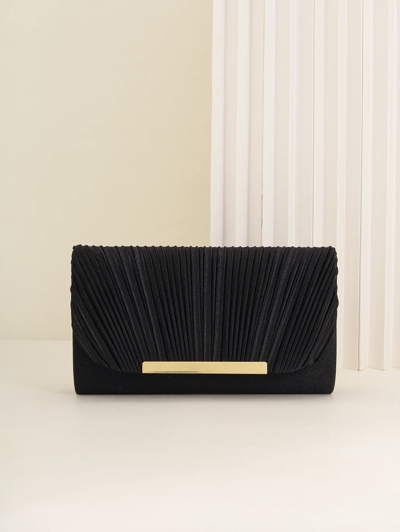 Pochette Plissée Élégance petit sac carré avec chaîne, design plissé, adapté aux fêtes, mariages, bals de fin d'année, banquets