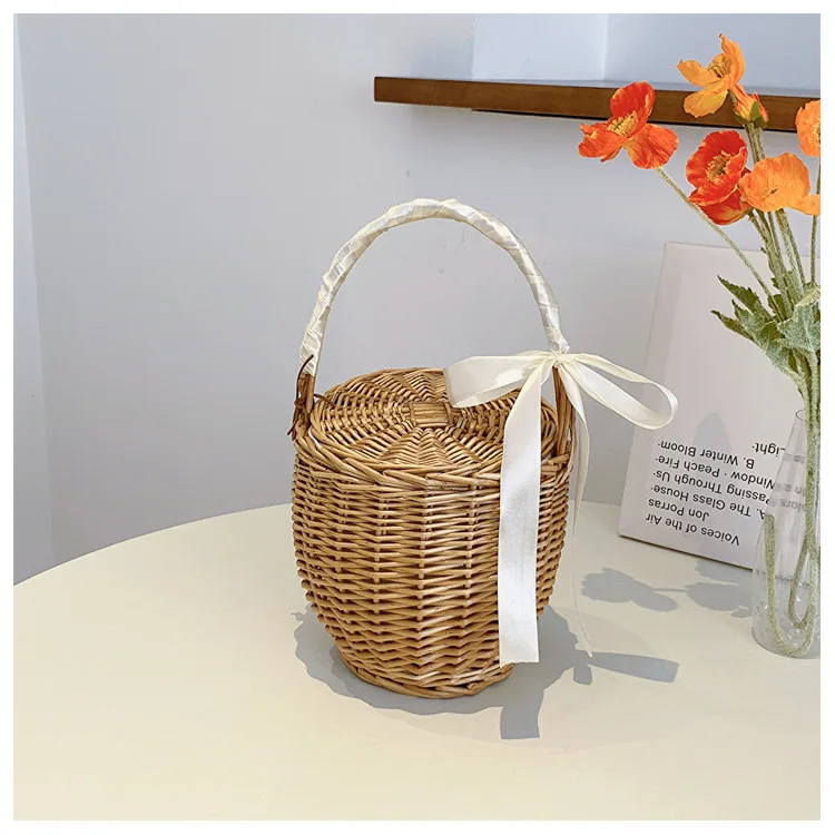 Sac en osier pour femme, sac de plage d'été en rotin naturel, sacs seau en paille avec couvercle, sacs à main tissés à la main, décoration intérieure et pique-nique