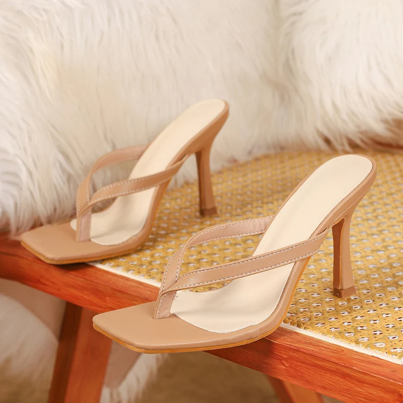 Mules à Talons Dorées Femme – Sandales Élégantes à Bout Carré Style Chic & Soirée